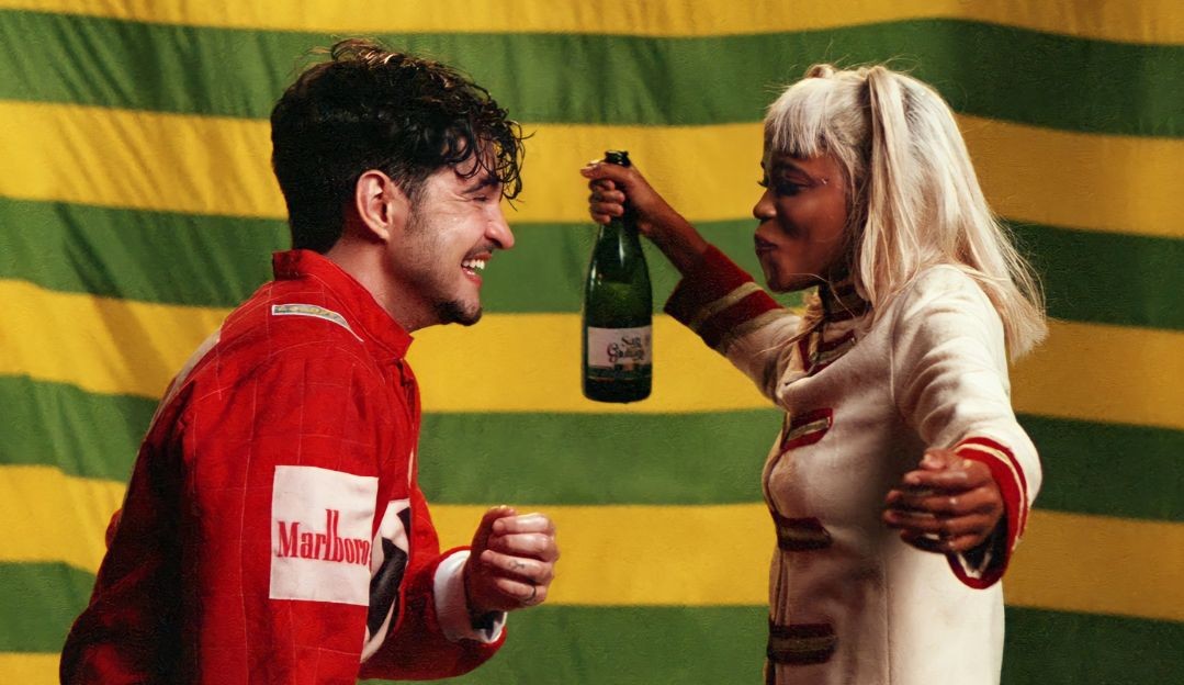 ‘Idiota’: Jão lança clipe com referências nostálgicas