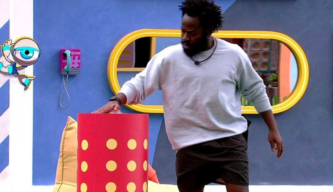 BBB22: Douglas Silva é o primeiro a apertar o botão e liberar a Casa de Vidro