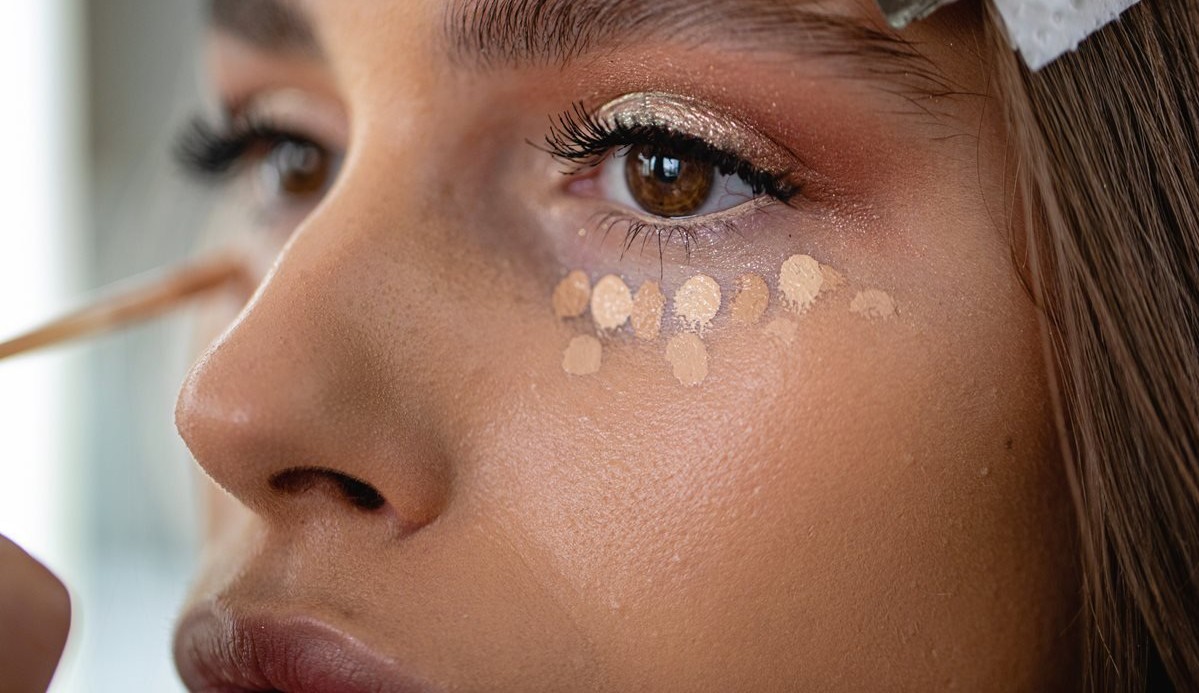 Maquiadores renomados indicam os melhores corretivos