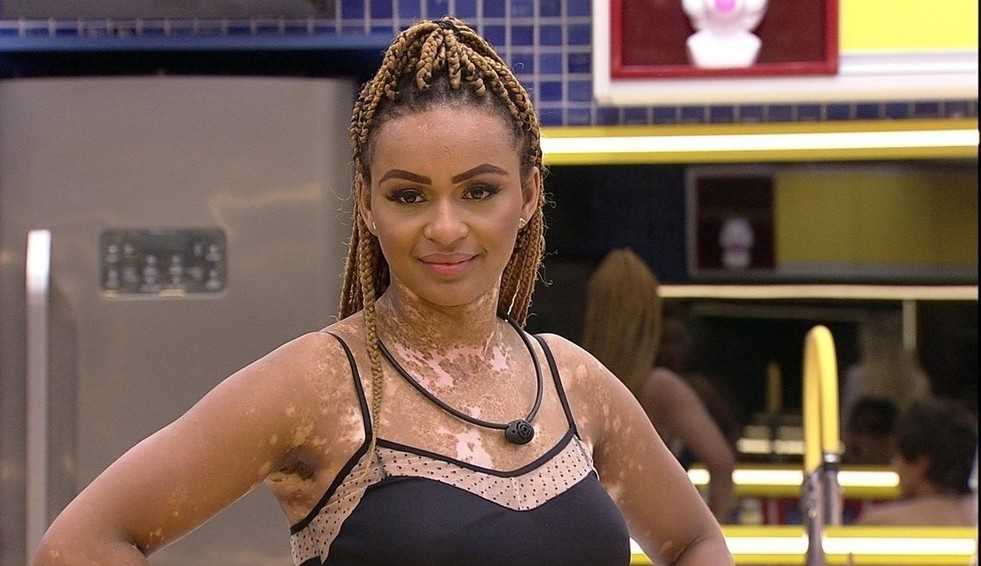 BBB22: Natália suspeita de lealdade de Lina