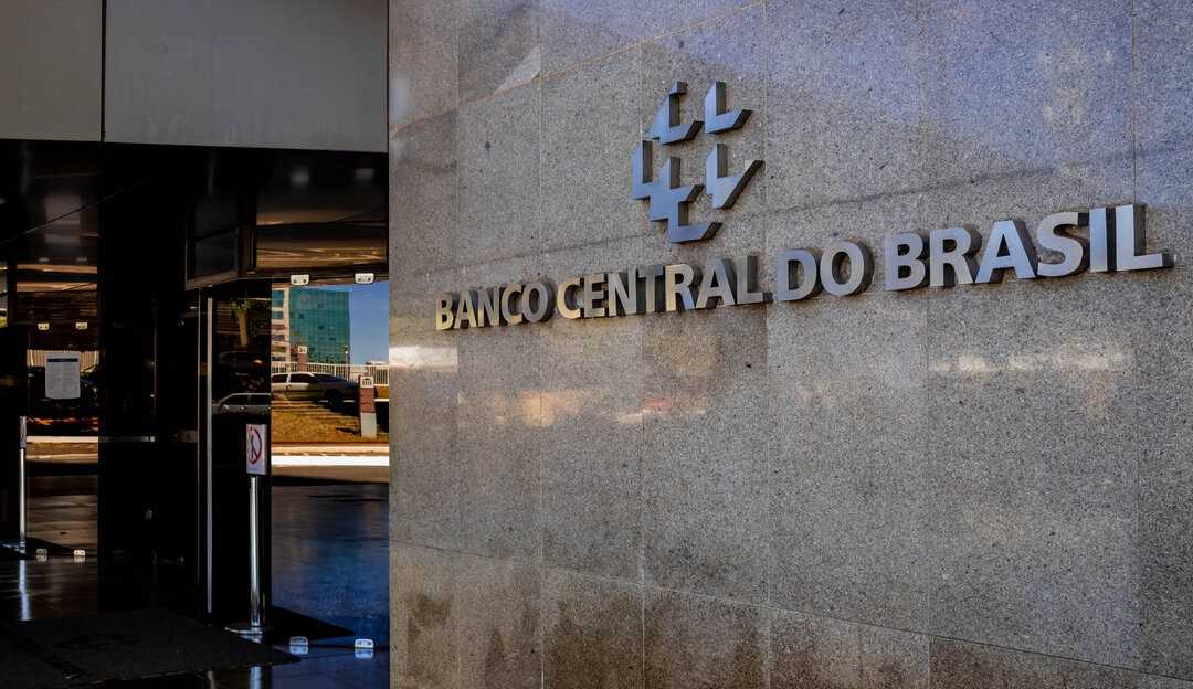 Veja como consultar e resgatar valores liberados pelo Banco Central