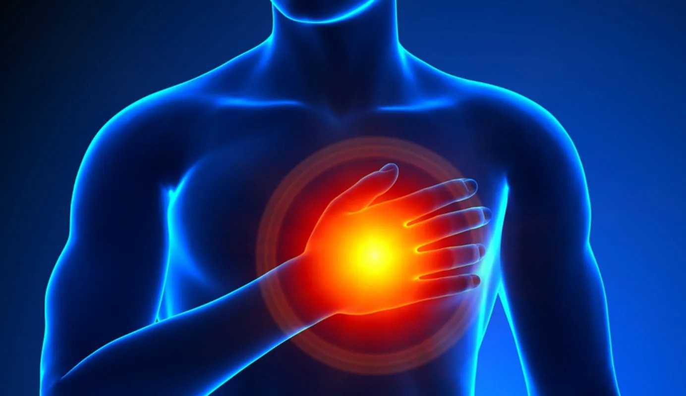 Saiba o que podem ser as dores no lado esquerdo do peito