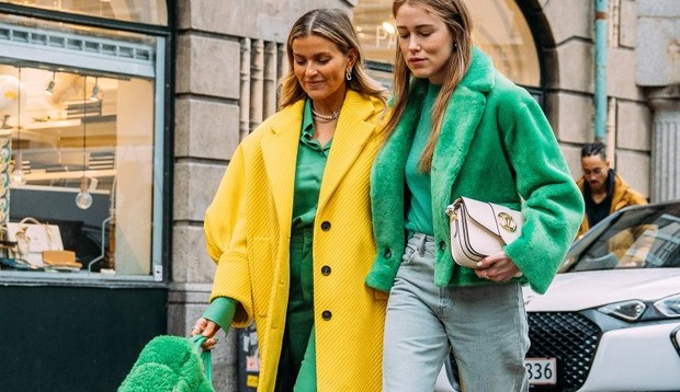 Dicas  incríveis  para arrasar naquele look, usando as cores de maneira elegante, segundo street style de Copenhagen