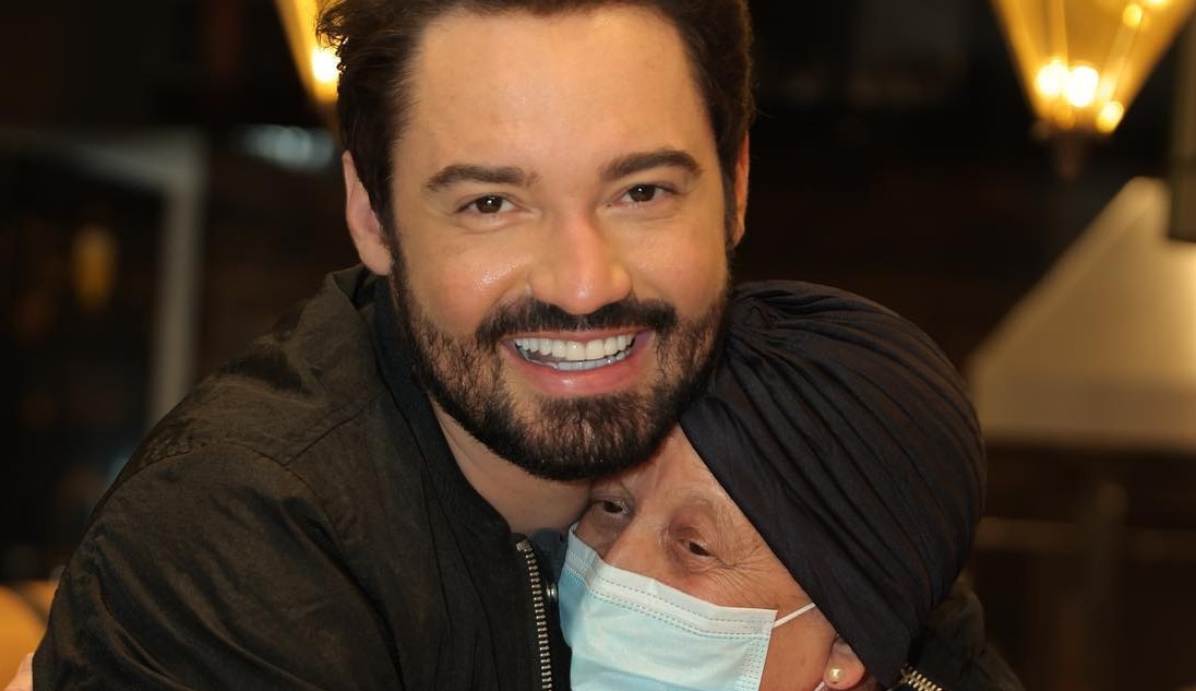 Cantor sertanejo Fernando celebra aniversário de sua mãe e cita estado de saúde frágil