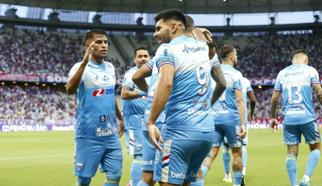 Fortaleza vence o Bahia e se mantém na liderança do grupo A
