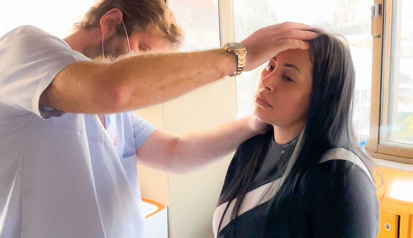 Adriana Muller realizou a sua primeira cirurgia no rosto em Portugal