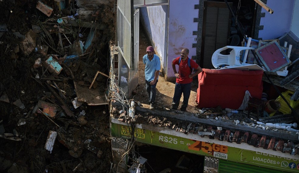 Petrópolis: Famílias desabrigadas vão receber aluguel social