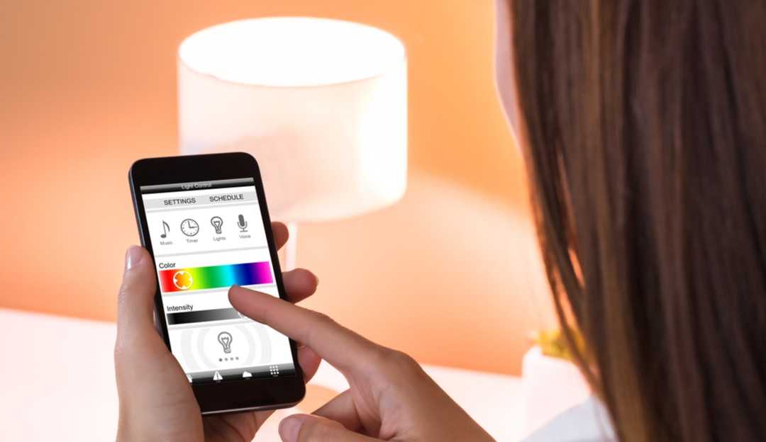 Conheça como funcionam as lâmpadas smart