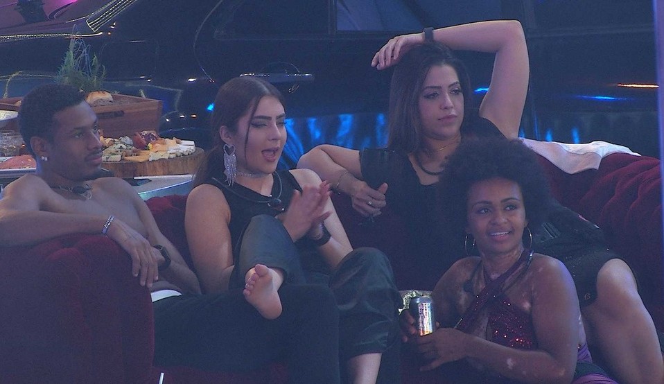 BBB22: Natália diz que não confia em Eliezer e tem medo que ele fique com outra pessoa na casa