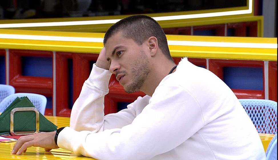 BBB22: Após eliminação em prova do líder, Arthur Aguiar desabafa querendo voltar para casa