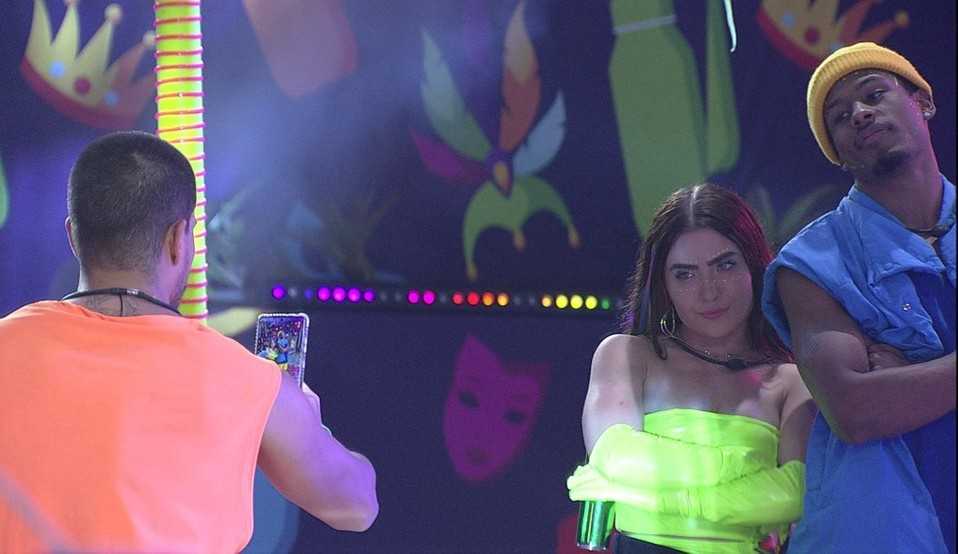 BBB22: Jade Picon e Paulo André são fotografados por Arthur Aguiar