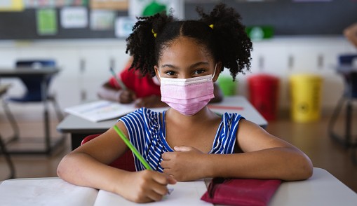 Vacinação infantil: escolas podem proibir acesso de criança que não foram imunizadas contra Covid-19?