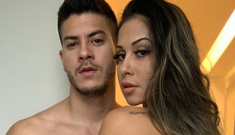 Maíra Cardi afirma ter realizado cirurgia íntima