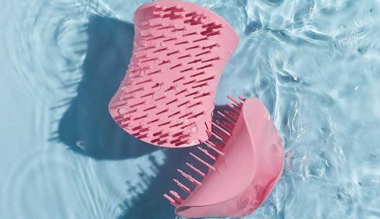 Entenda para que serve a escova massageadora capilar