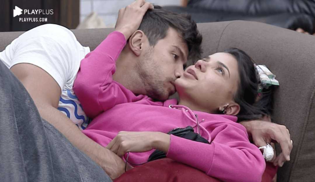 Jackelyne sobre Mariano: “Falou que estava ficando com uma pessoa aqui fora”