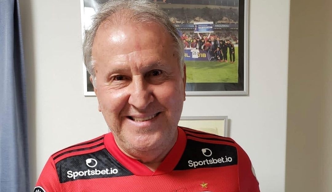 Zico completa 69 anos com diversas homenagens nas redes sociais