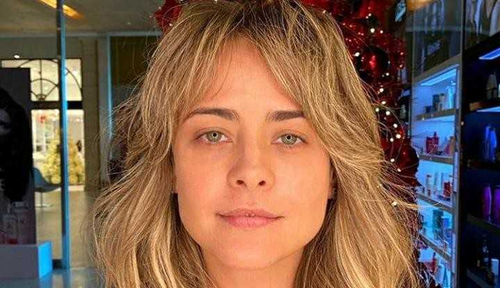 Juliana Silveira fala do novo visual e reflete sobre sua profissão