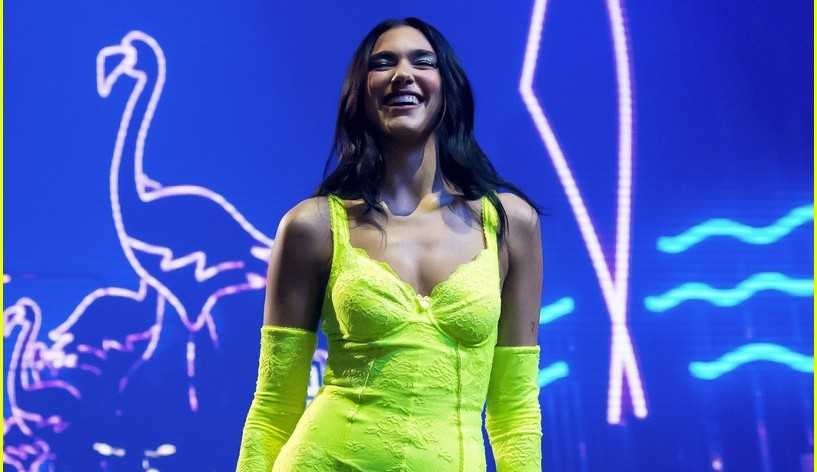 Show de Dua Lipa no MadIson Square Garden tem presença de Selena Gomez