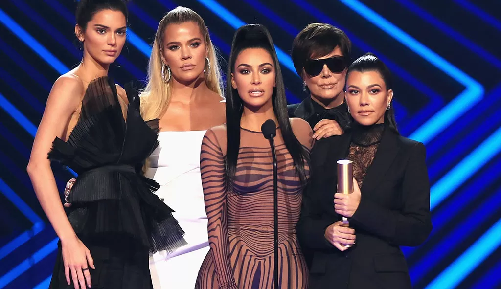 Kourtney Kardashian sobre reality show em família: “/Começaram a me atacar”/