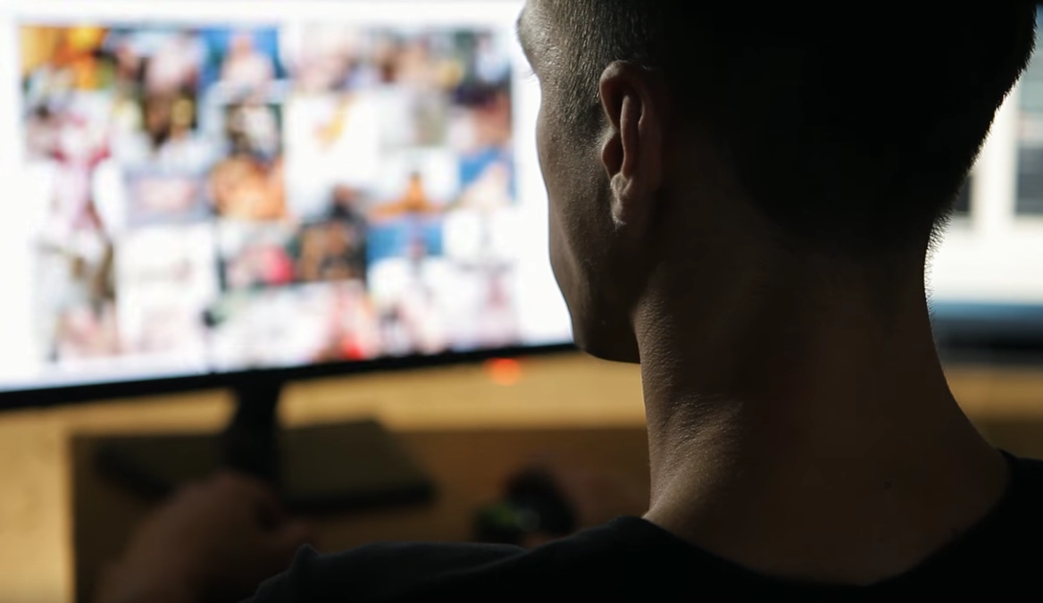 Consumo excessivo de redes sociais e pornografia afetam comportamento sexual