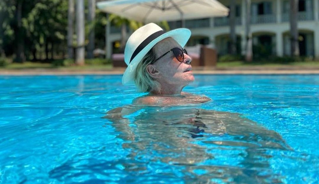 Ana Maria Braga brinca na web sobre o fim de suas férias: “/Só mais um pouquinho”/