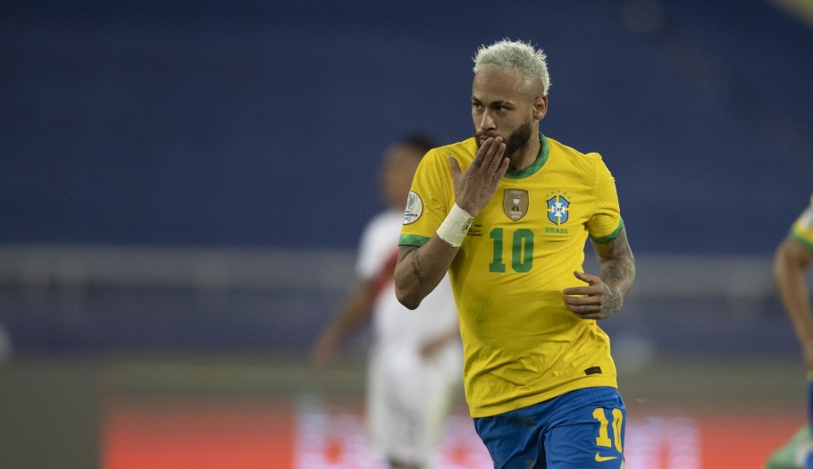 Site especializado em vazamento de camisas de futebol, apresenta o provável uniforme da seleção brasileira para a Copa do Mundo do Catar