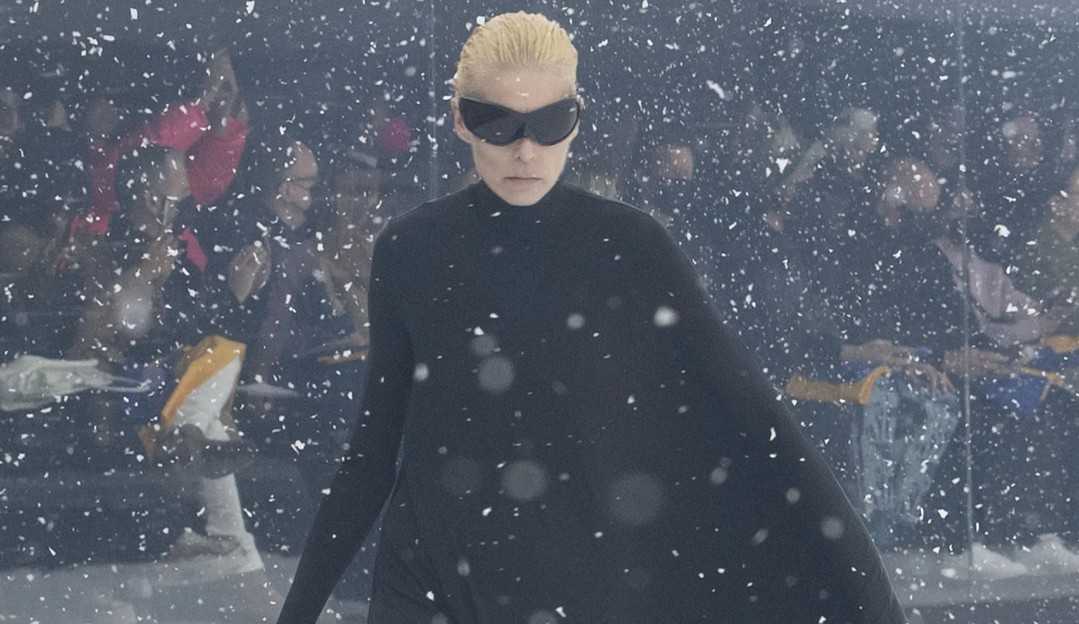 PFW: diretor criativo da Balenciaga homenageia Ucrânia