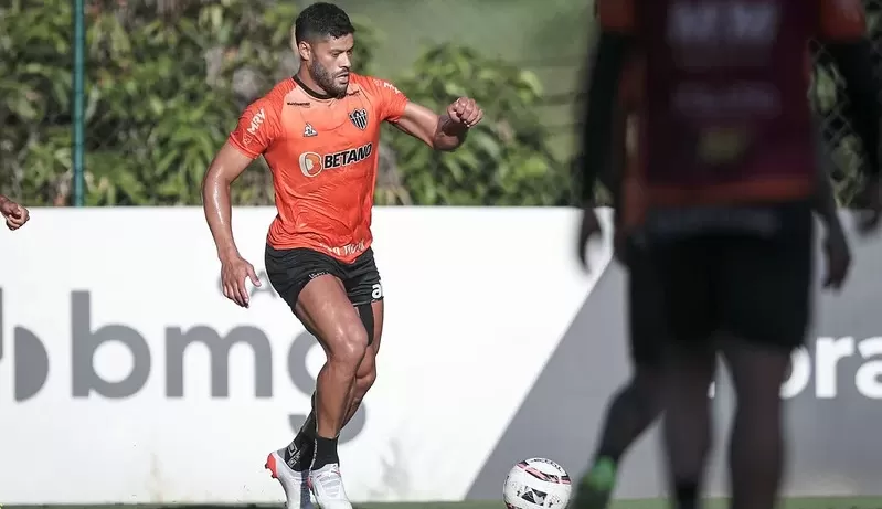 Hulk manda recado à massa atleticana após testar positivo para Covid-19