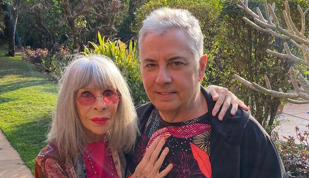 Rita Lee surge careca em foto postada na web