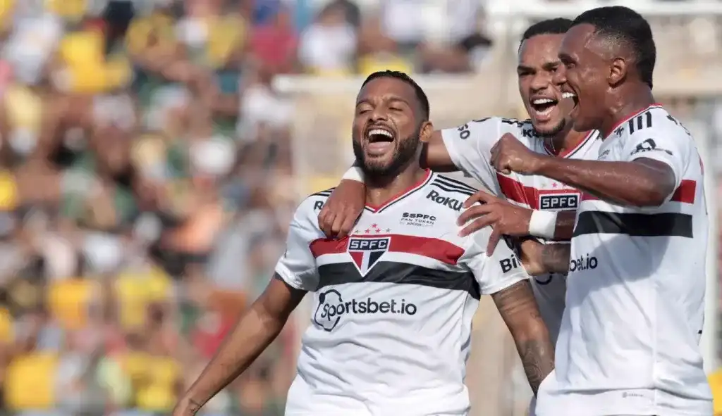 São Paulo vence o Mirassol e se classifica no grupo B