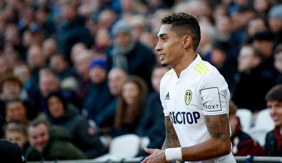 Segundo jornalista, Raphinha é desejado por Barcelona e Liverpool