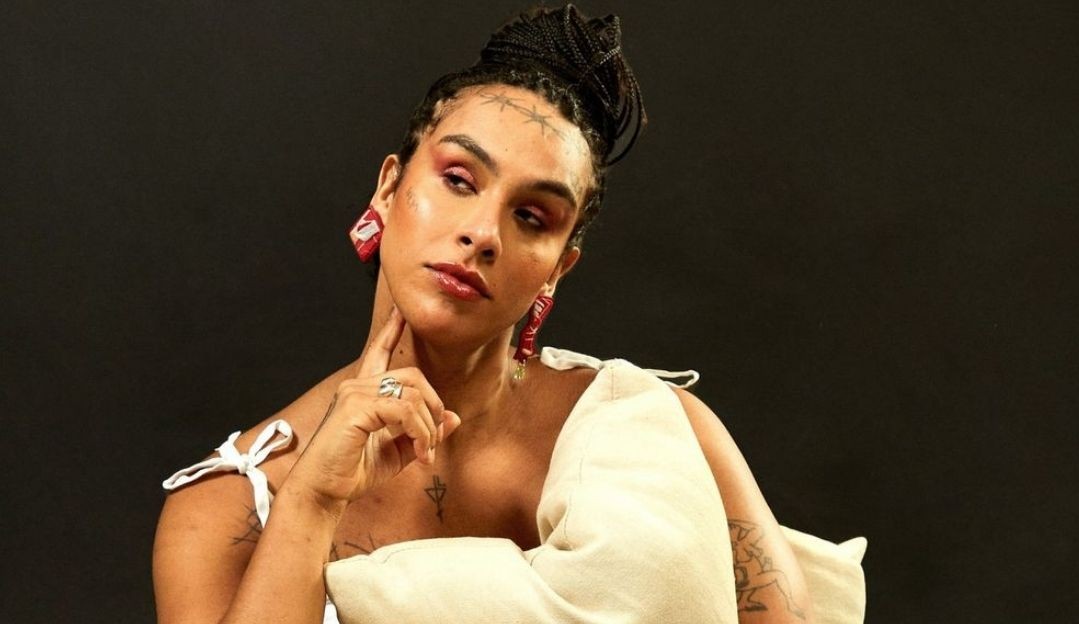 BBB22: Linn da Quebrada relembra quando colocou silicone em conversa