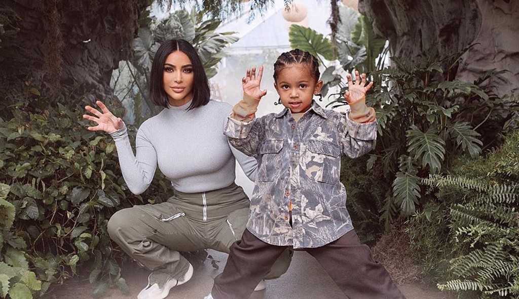Aos 6 anos, Saint West encanta a internet com sua voz