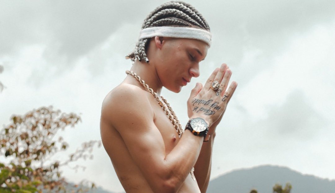 Cantores protagonizam escândalo e são expulsos do voo