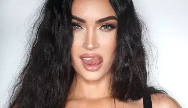 Megan Fox abala a Argentina com look ousado