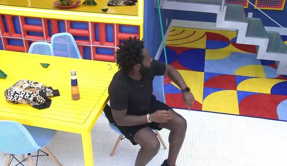 BBB22: “/Quer assumir o lugar da Jade”/, diz Douglas Silva para Eslovênia