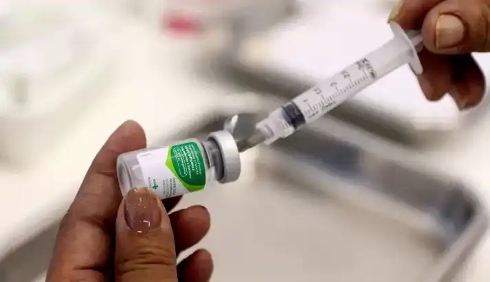 Mais de cinco estados já aplicam a quarta dose contra a Covid-19 na população