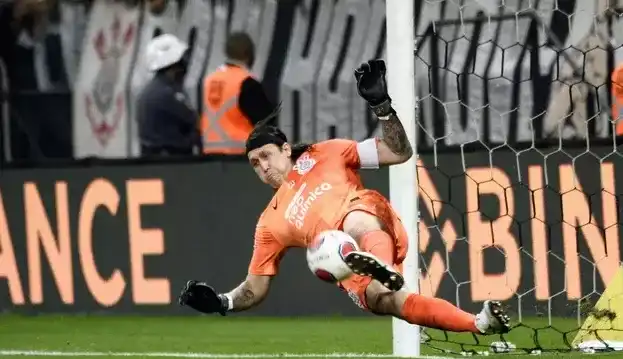 A estrela de Cássio brilha e Corinthians vence nos pênaltis o Guarani