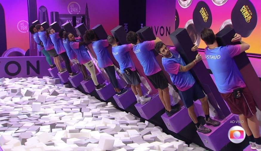 Prova do Líder passa de 13 horas de duração e ganha memes nas redes