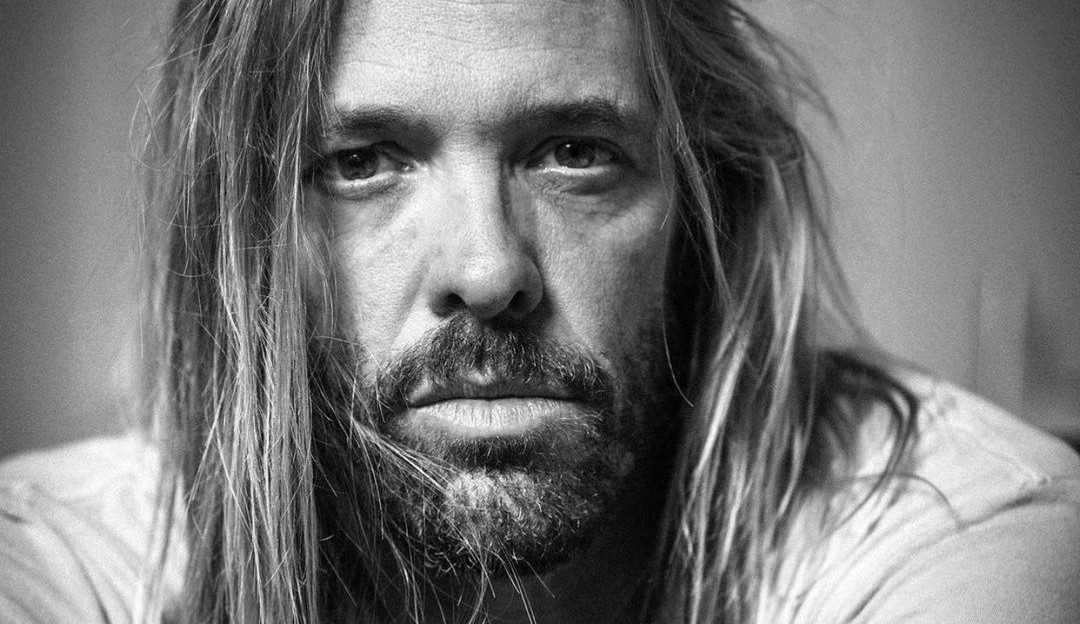 Foo Fighters: Fãs fazem homenagem ao baterista Taylor Hawkins