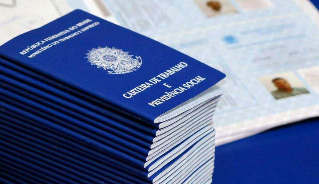 Em um mês, Brasil tem aumentado de mais de 300 mil empregos de carteira assinada