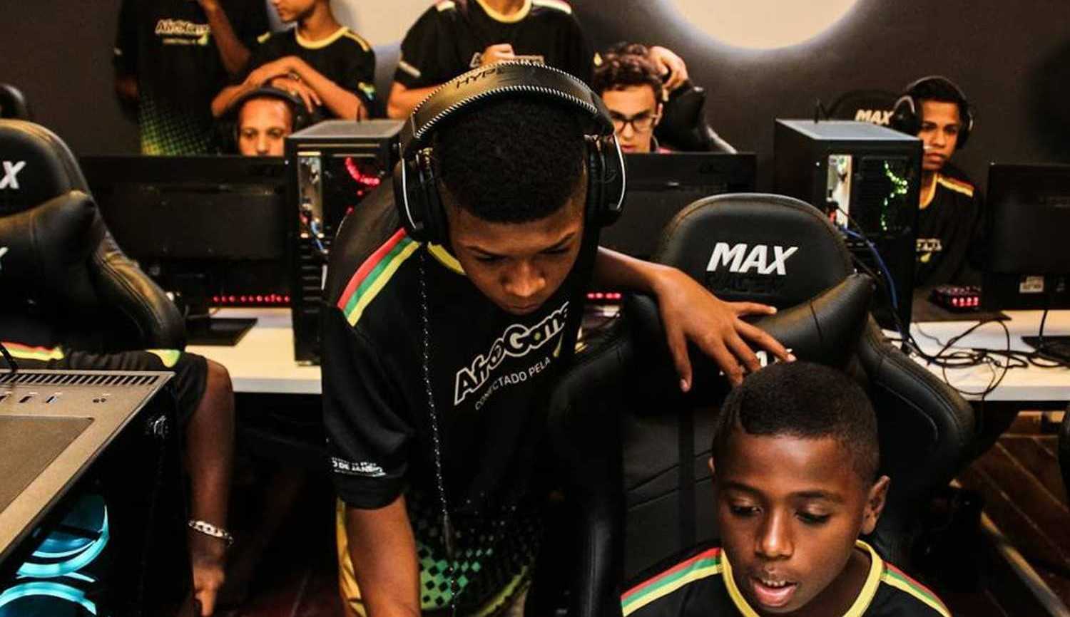 Noob to Pro: um projeto de inclusão no setor de games