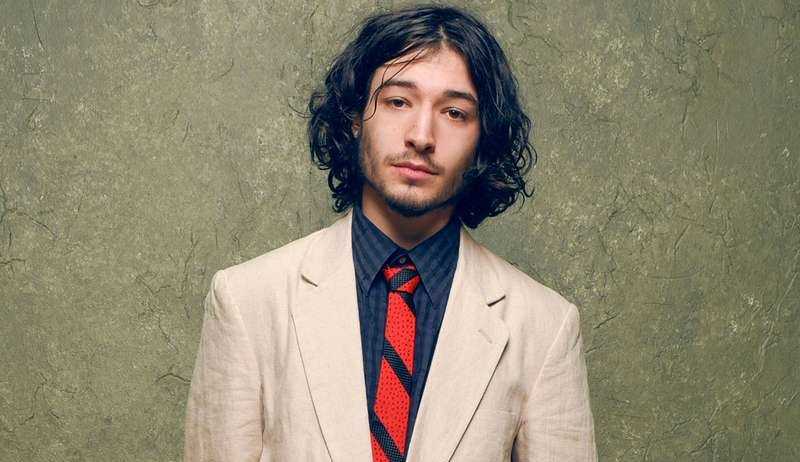 Ezra Miller não comparece a pré-estreia de Animais Fantásticos