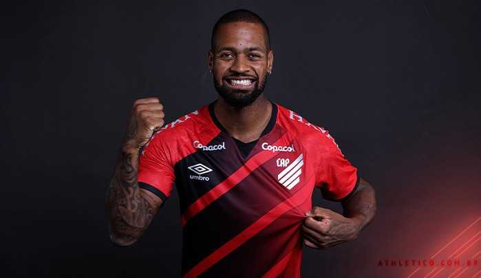 Athletico anuncia a contratação do zagueiro Dedé