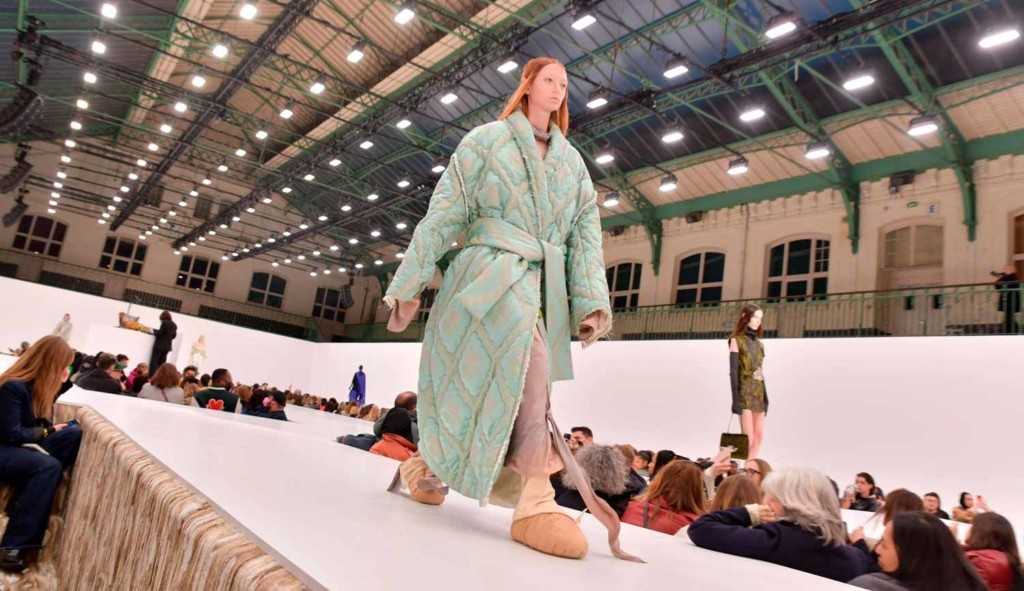 Maxi Casacos: a tendência do inverno 2022