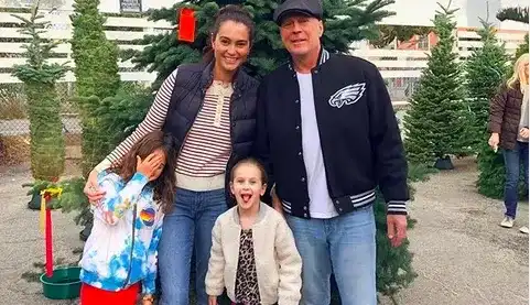 Esposa de Bruce Willis consulta médicos especialista para lidar com afasia