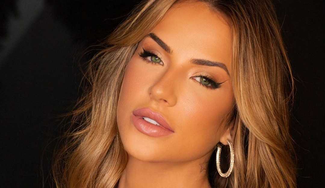 Gabi Martins rebate críticas sobre sua forma de sambar: “/Estou me esforçando”/