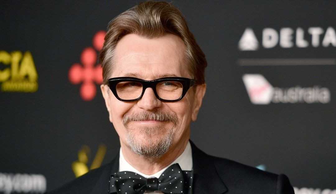Gary Oldman entra para o elenco de “/Oppenheimer”/