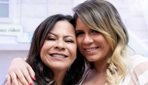 Mãe de Marília Mendonça compartilha vídeo de sósia da filha e diz que mostrou para Leo: ‘ele disse que é a mamãe’