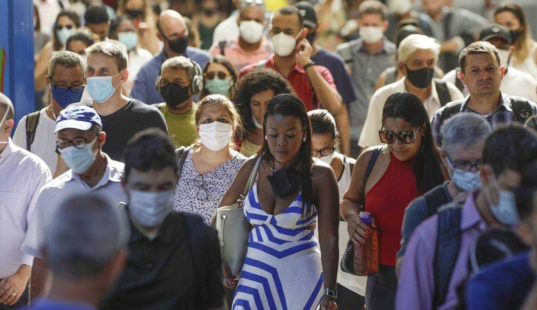 Média móvel de óbitos por Covid-19 apresenta queda e fica abaixo de 200 pelo 2º dia seguido